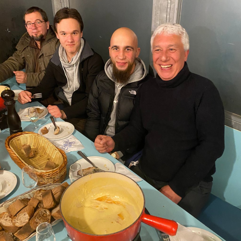 « Fondue de l’intégration » OSEO Genève aux Bains des Pâquis OSEO Oeuvre Suisse d