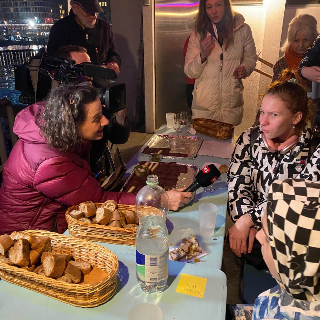 « Fondue de l’intégration » OSEO Genève aux Bains des Pâquis OSEO Oeuvre Suisse d